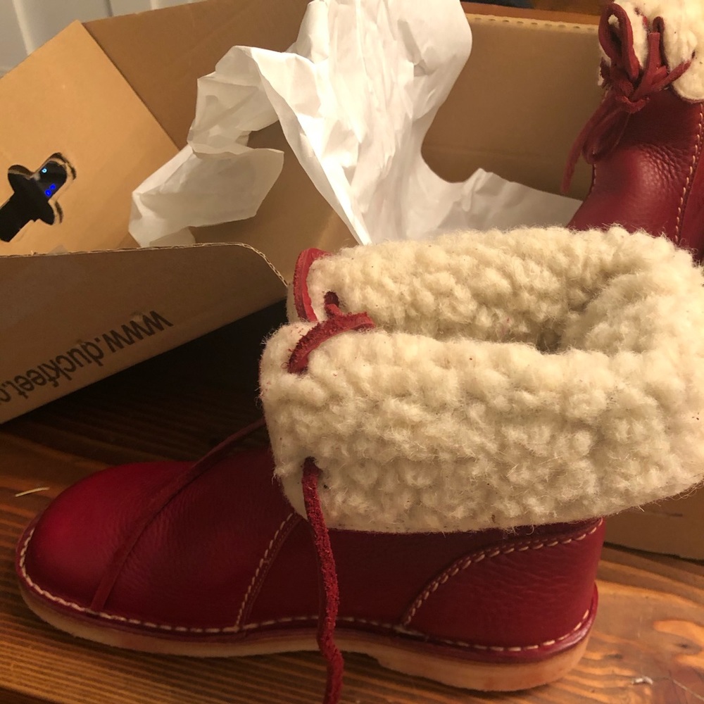 Duckfeet Unisex Wool-Lined Pebbled Leather Boot